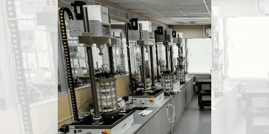 Essai triaxial à Bourges : résistance au cisaillement des sols en conditions contrôlées